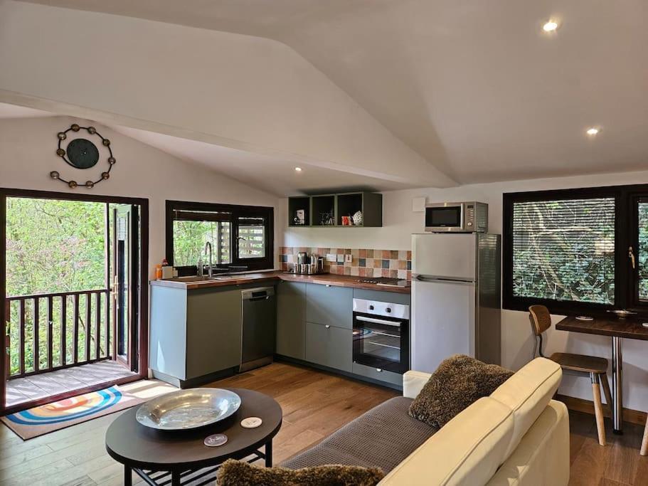 Treetops Lodge, Private Parking & Garden ทรูโร ภายนอก รูปภาพ